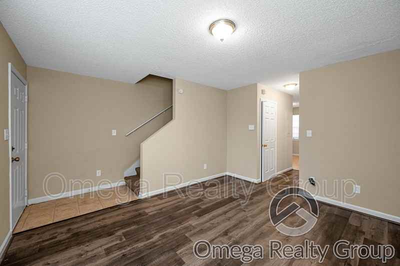 407 22nd Ave Ne - Photo 5 of 20