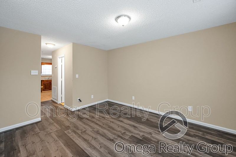 407 22nd Ave Ne - Photo 6 of 20