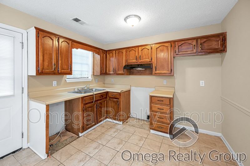 407 22nd Ave Ne - Photo 7 of 20