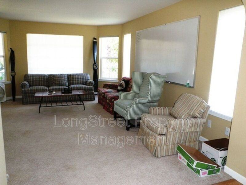 1657 Sw Country Club Pl - Photo 2 of 30