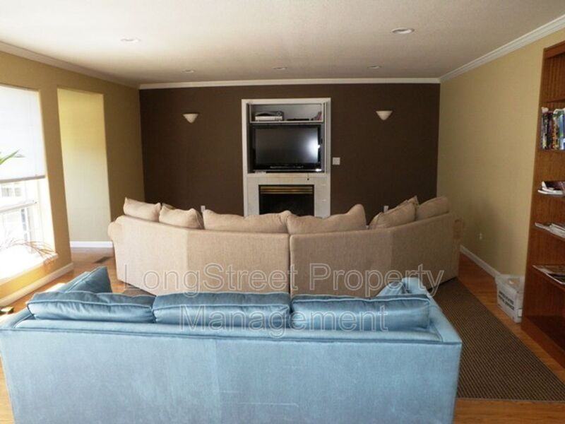 1657 Sw Country Club Pl - Photo 3 of 30