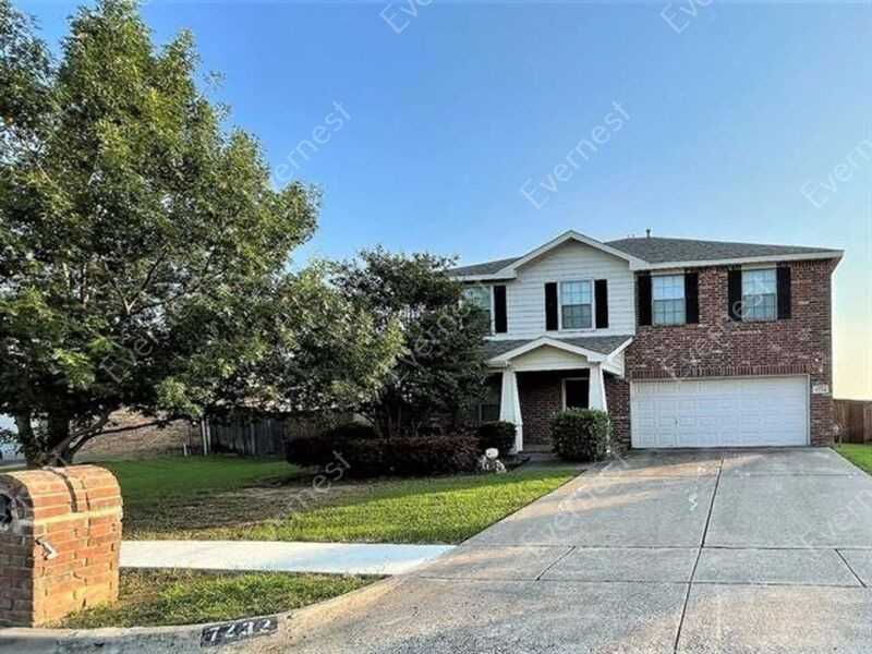 7232 Jurassic Dr - Photo 2 of 31