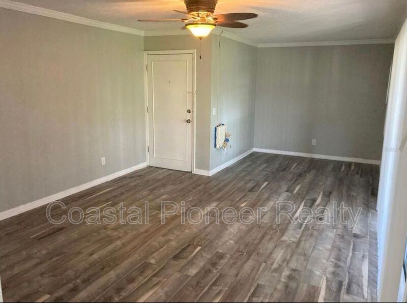 13824 Orange Sunset Dr #201 - Photo 5 of 14