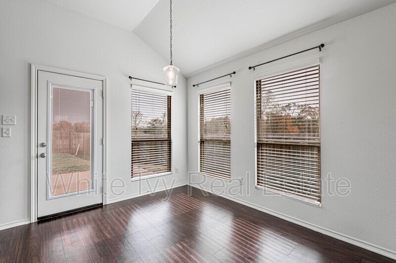 209 Brookside Dr - Photo 3 of 48