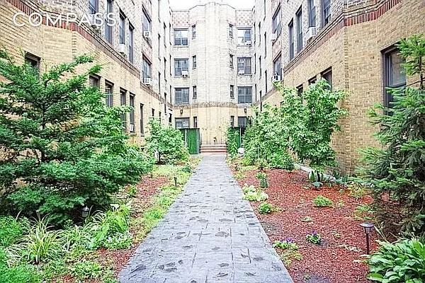 32-50 93rd Street #B16 - Photo 5 of 6