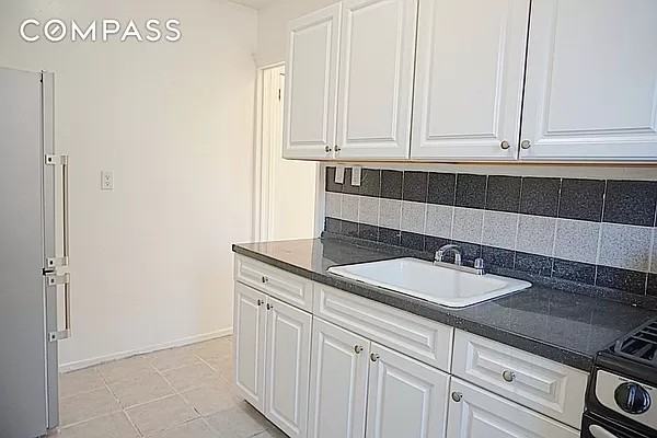 32-50 93rd Street #B16 - Photo 4 of 6
