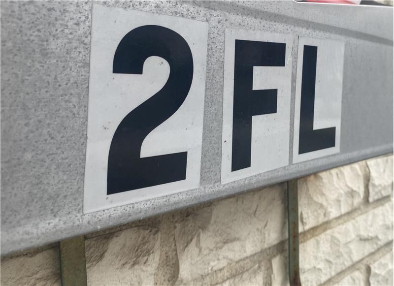 33 Escanaba Ave - Photo 2 of 3