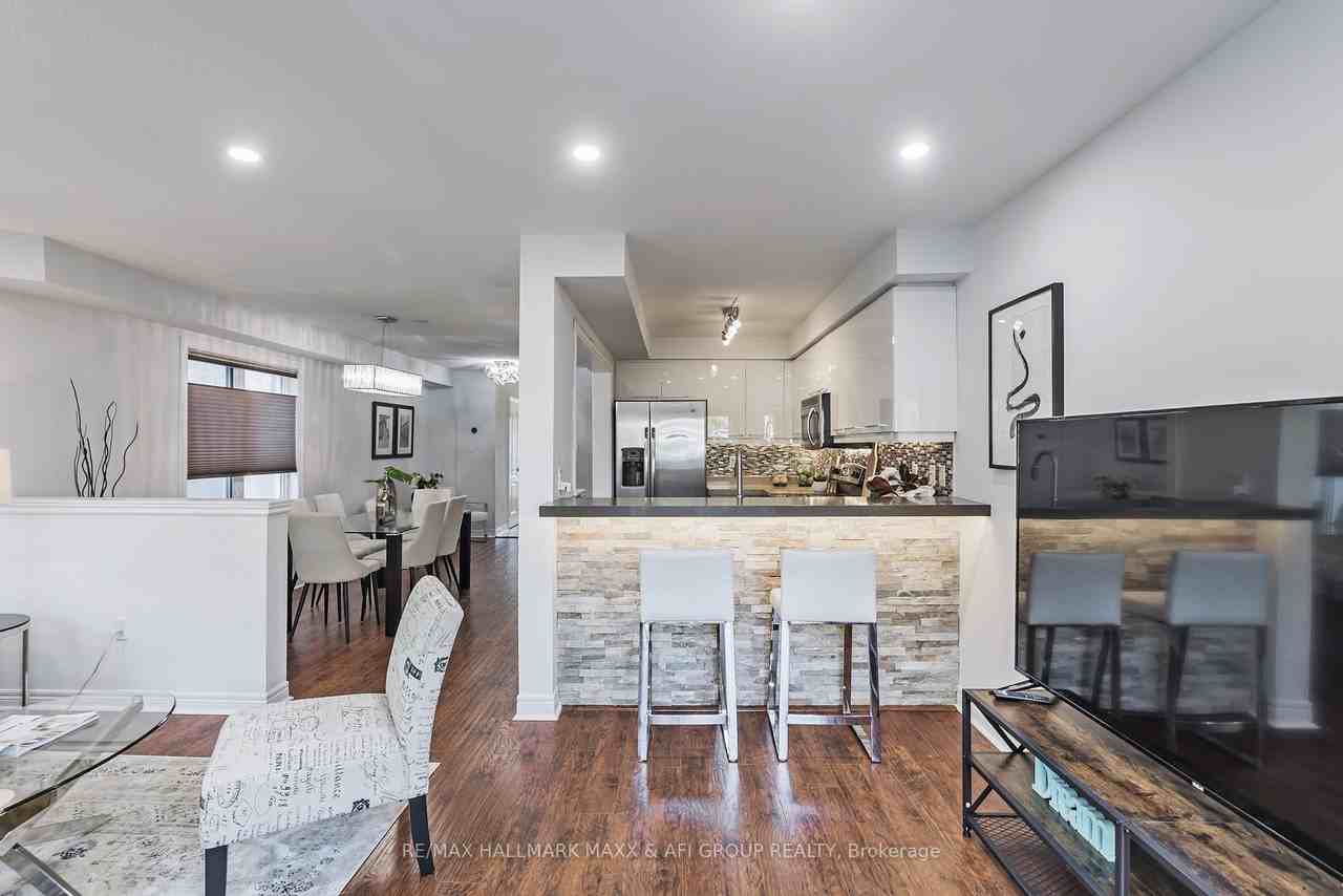 157 Amulet Crescent #Main - Photo 2 of 6