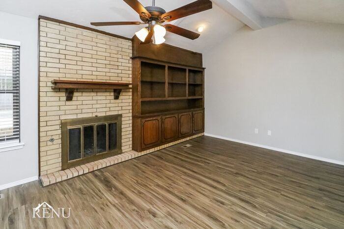 11700 Shroyer Dr - Photo 3 of 17