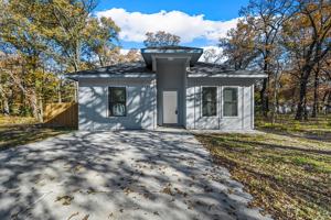 featured image of 129 Arapaho Trl #1