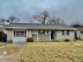 featured image of 928 Charles Dr #1