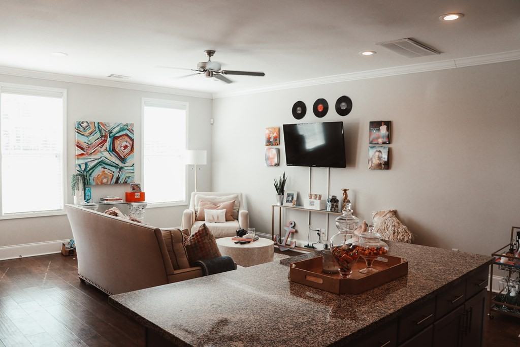 102 102 Farm View Drive - 1Unit 304 #1 - Photo 2 of 23