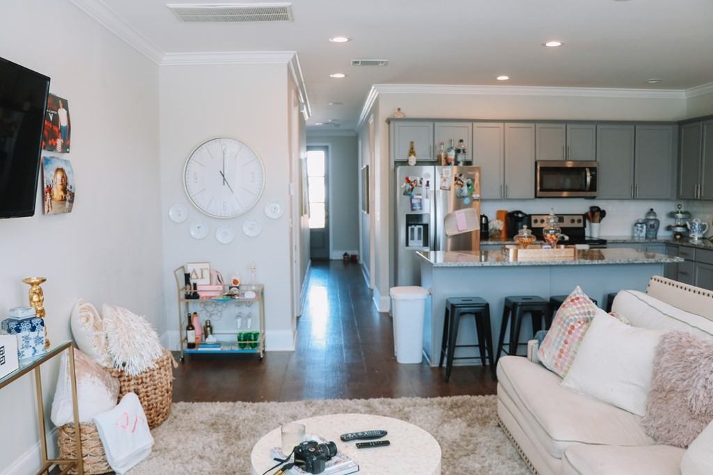 102 102 Farm View Drive - 1Unit 304 #1 - Photo 3 of 23