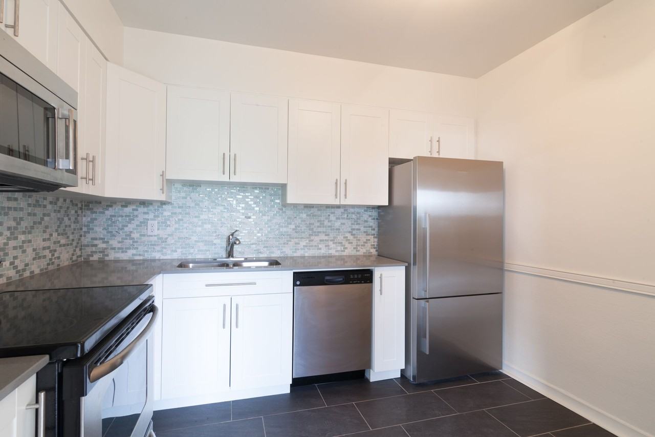 4555 Bonavista Avenue Apartments 4555 Av Bonavista, Montréal, QC H3W