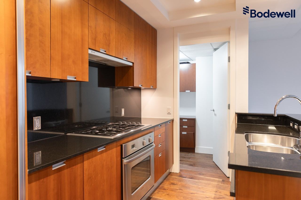 Shaw Tower - Photo 3 of 19