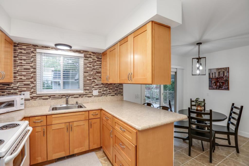 9215 Tavistock Drive - Photo 4 of 15