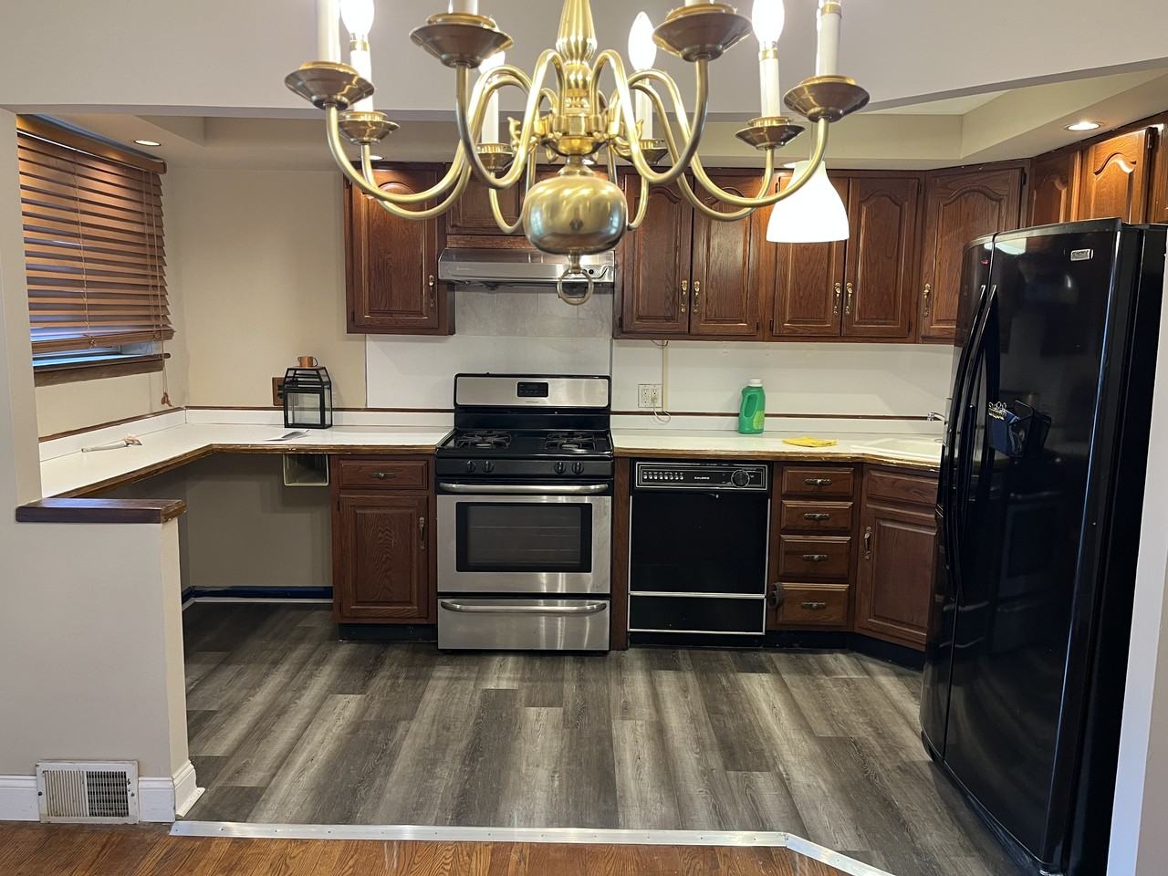 2132 Robbins Street - Photo 3 of 13