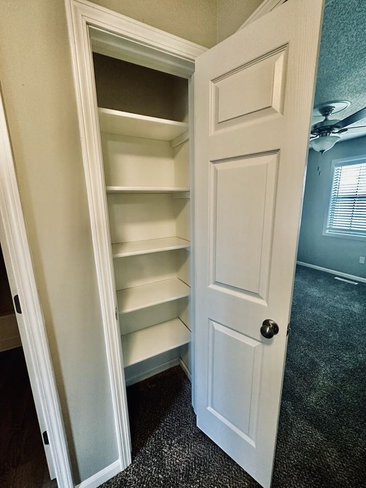 744 Sw Lemans Ln #744 - Photo 3 of 38