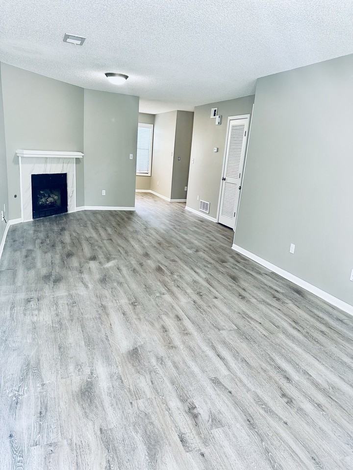 Windsong Townhomes - Photo 6 of 37