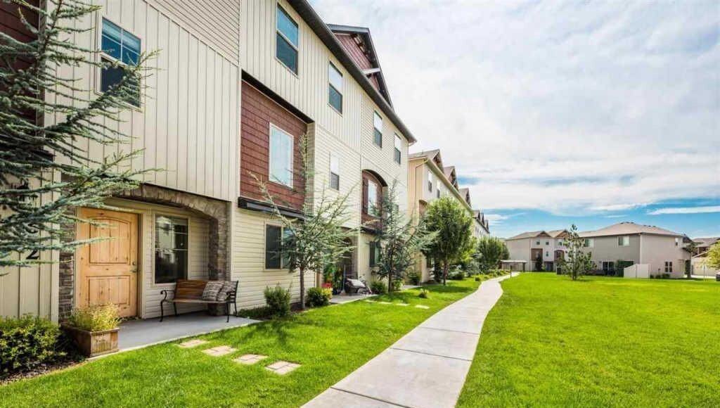 8672 W Pine Valley Ln #1 - Photo 2 of 20