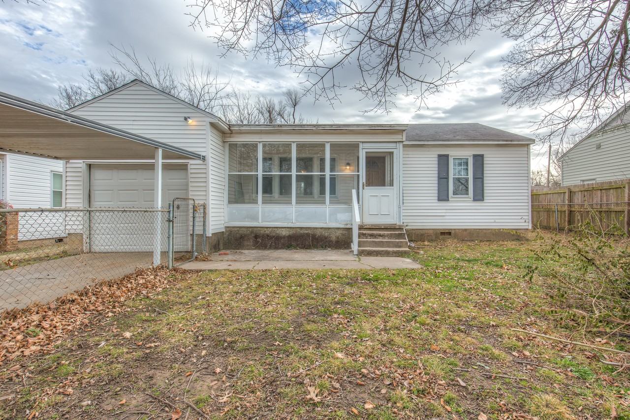 811 N 77th East Ave - Photo 2 of 29