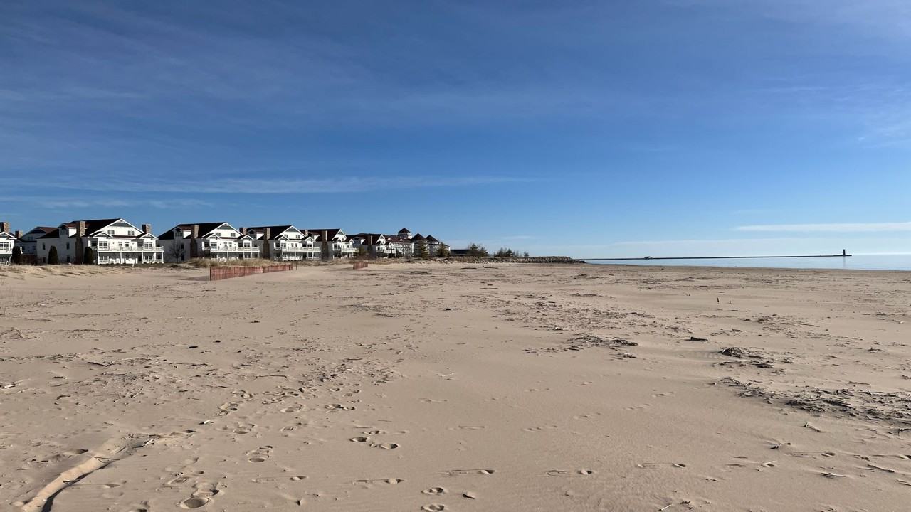 837 Beachfront Dr #1 - Photo 2 of 6