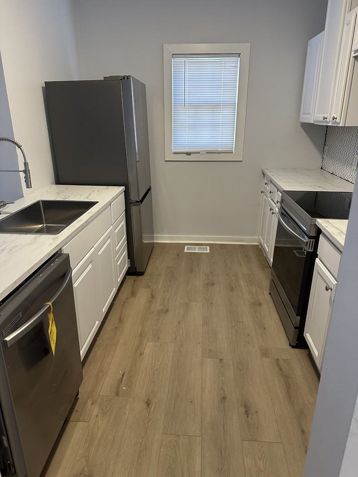 1065 Ada Ave Nw #B - Photo 2 of 30