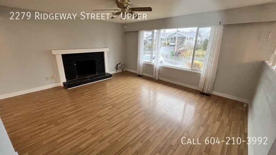 2279 Ridgeway St - Photo 3 of 12