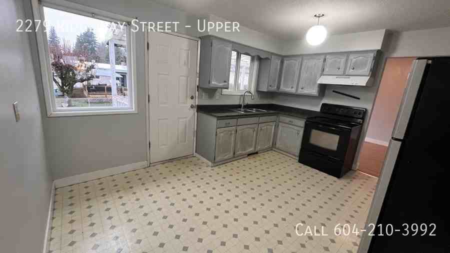 2279 Ridgeway St - Photo 2 of 12