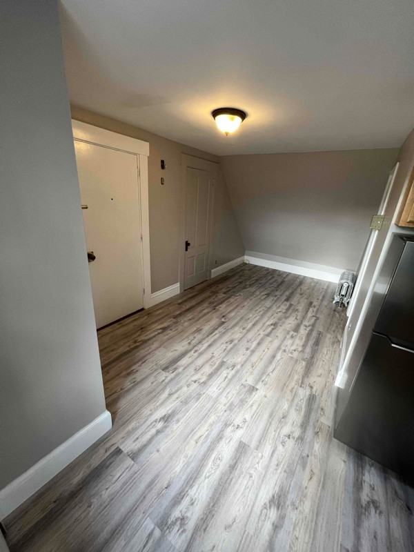 410 N State St #4 - Photo 2 of 4