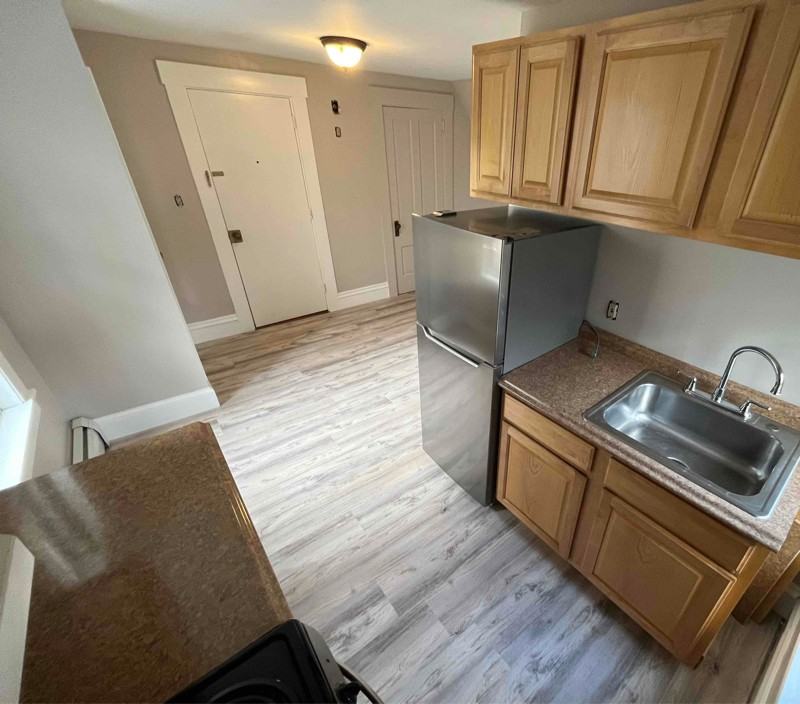 410 N State St #4 - Photo 4 of 4