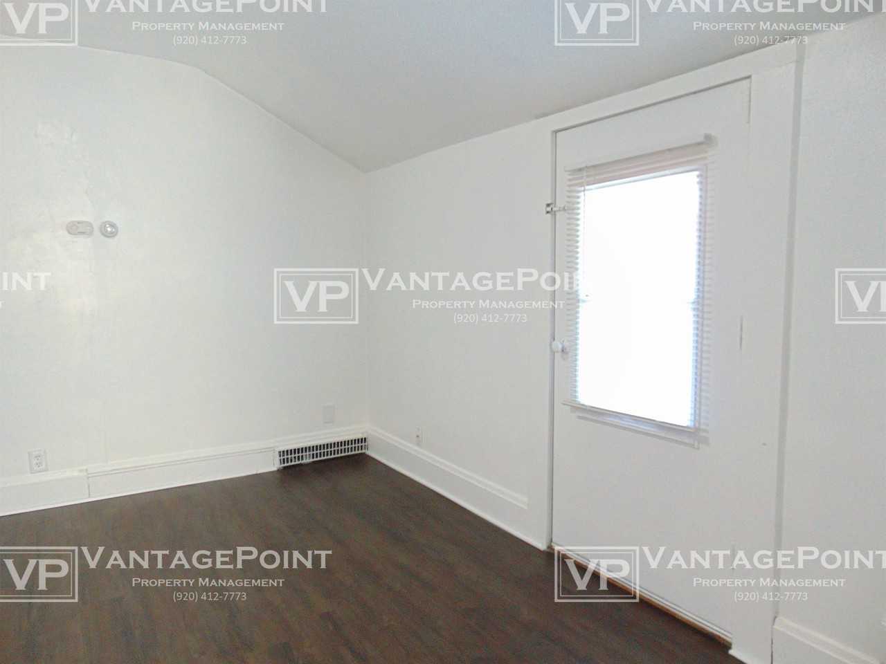 1158 Emilie St Uppr Rear - Photo 2 of 16