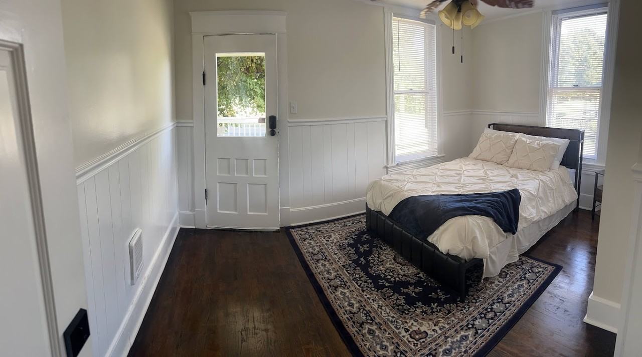 1028 Pennsylvania Ave #2 - Photo 2 of 17