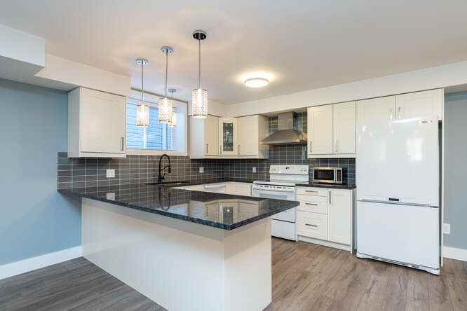 582 Highbury Ave N #2 - Photo 3 of 10