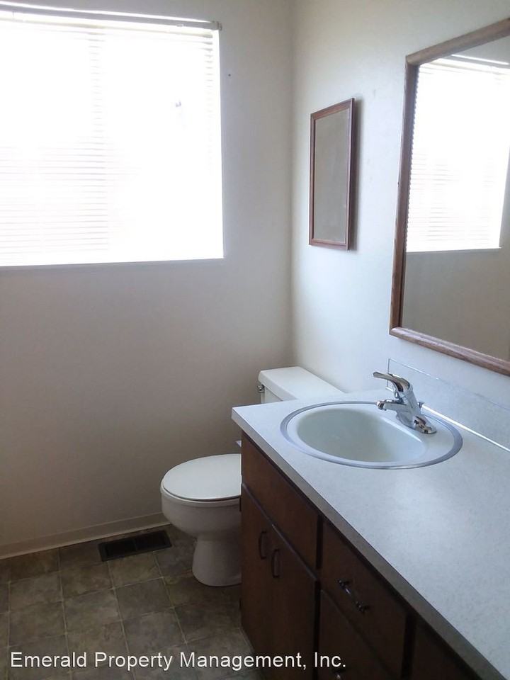 530 & 570 Cedar, 535 & 573 Birch Nordic Arms - Photo 2 of 9