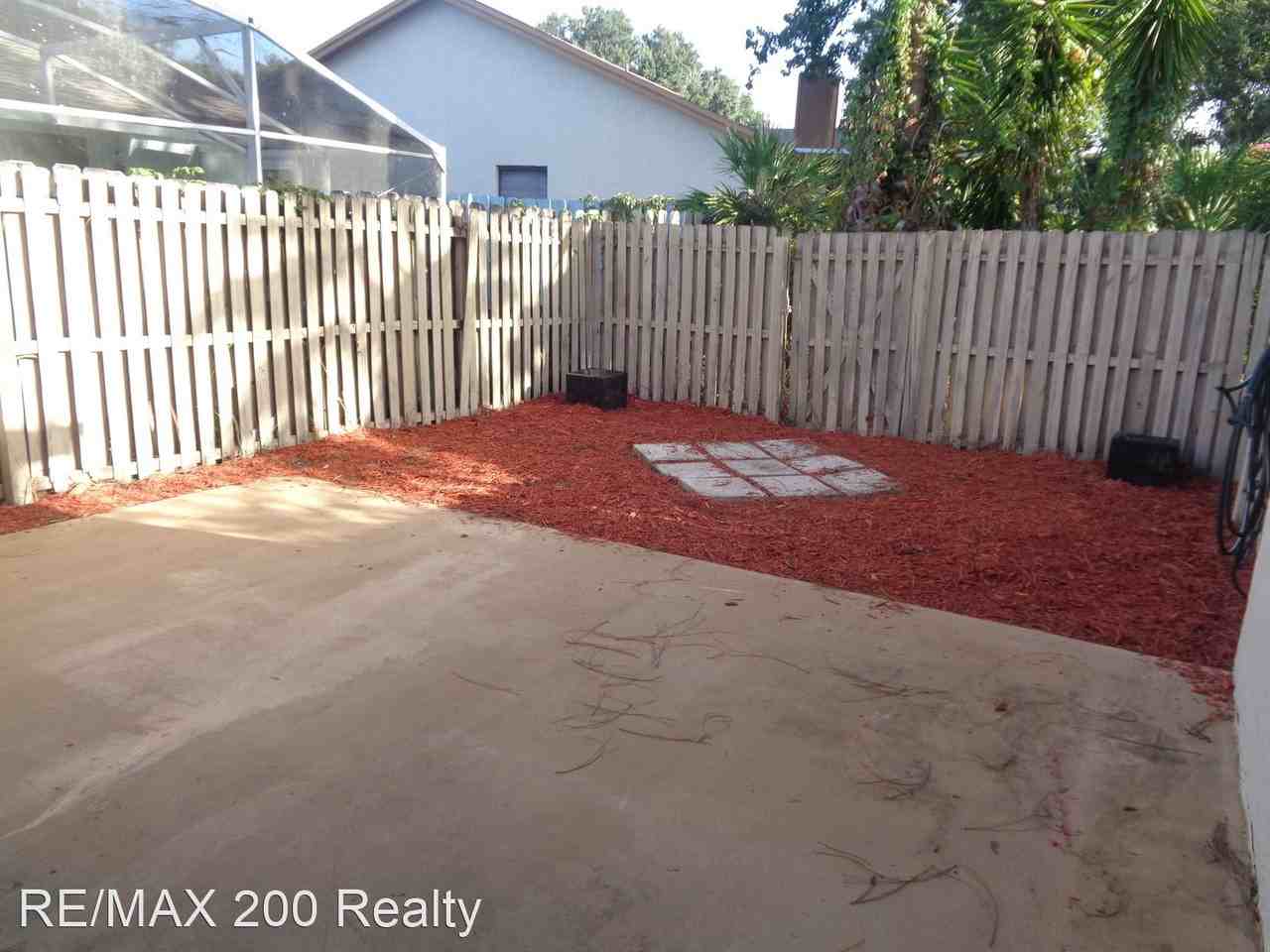 1491 Connors Ln - Photo 2 of 10