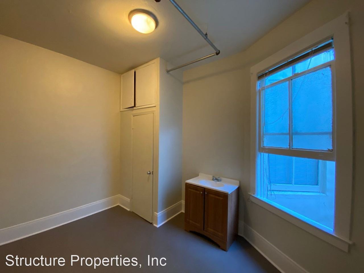 124 Waverly Place - Photo 2 of 11