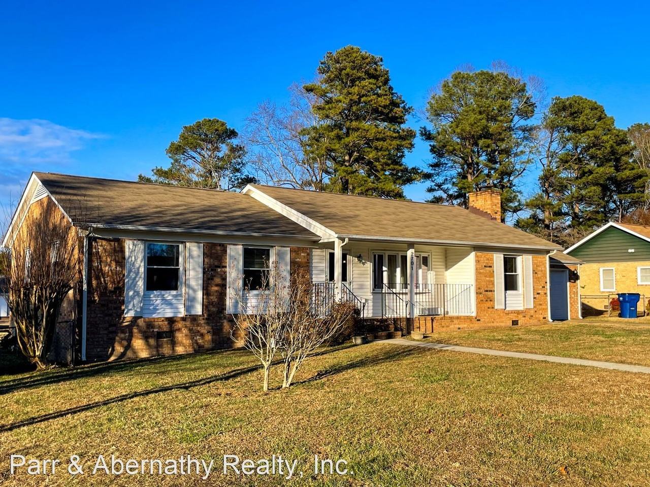 2701 Forbes Dr - Photo 2 of 32