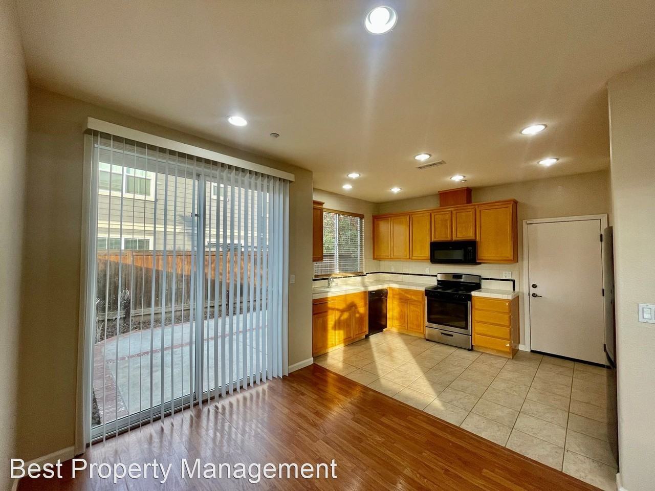 461 Blue Flax Ct - Photo 3 of 11