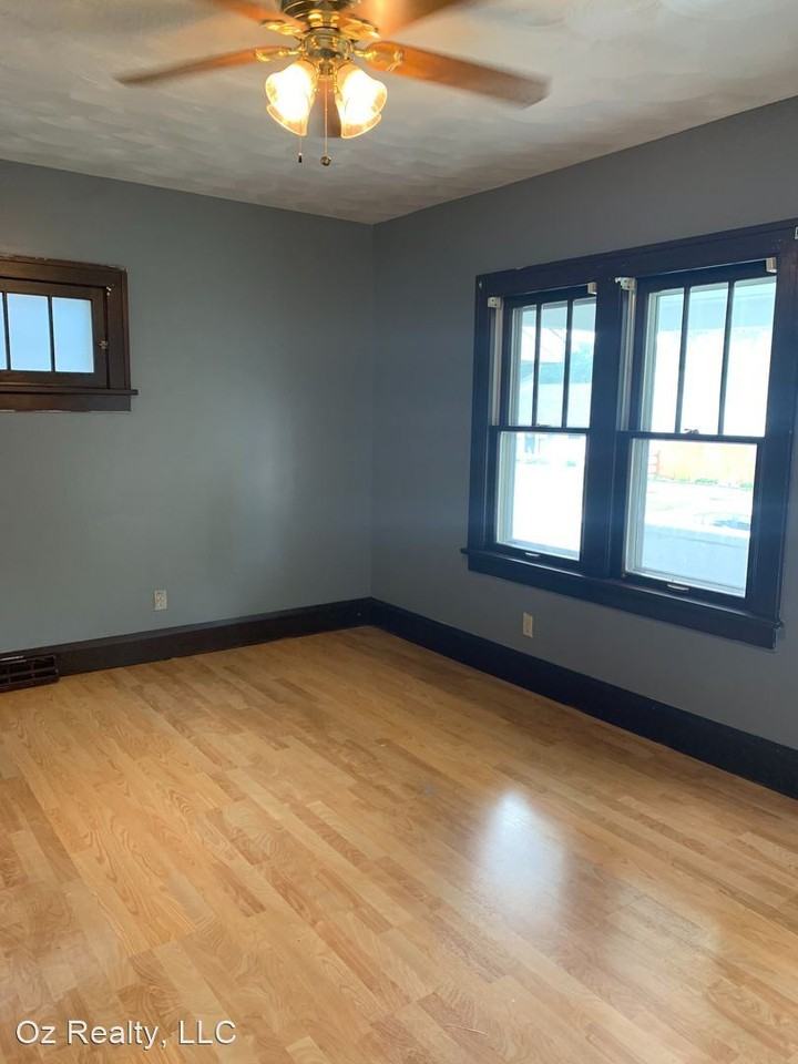 1728 Loxley Rd - Photo 2 of 7