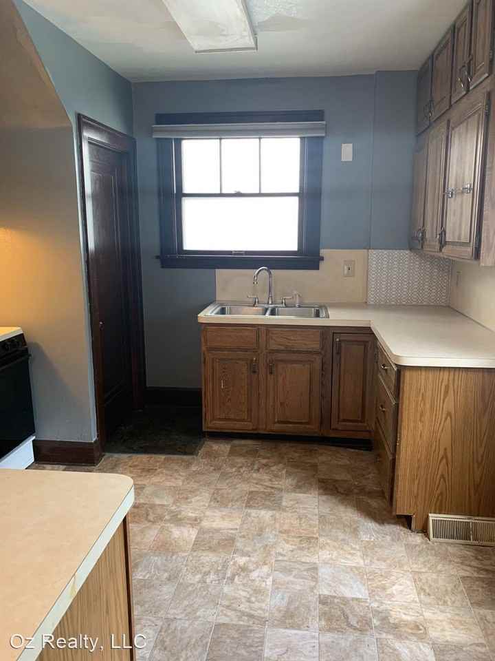 1728 Loxley Rd - Photo 3 of 7
