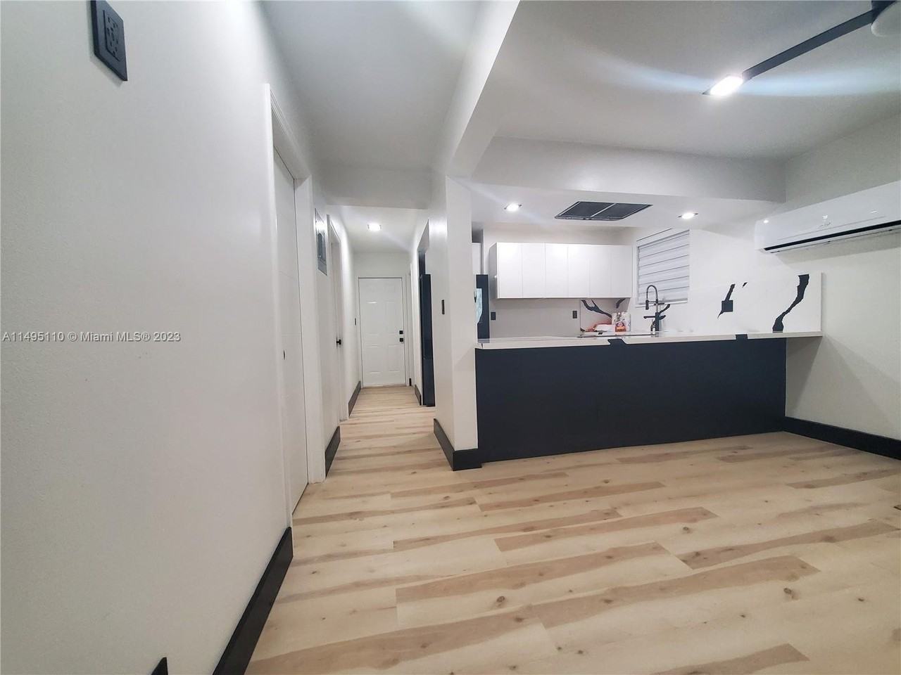 5219 Flagler St - Photo 3 of 8