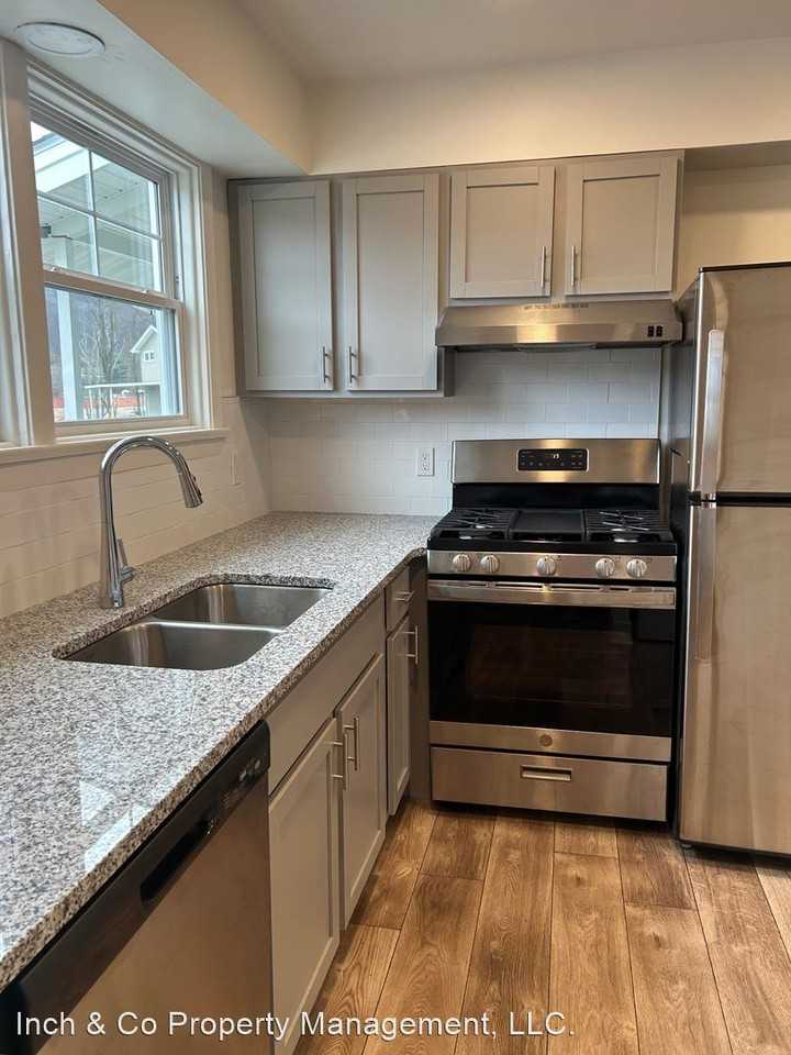 Whistling Ridge - Photo 2 of 50