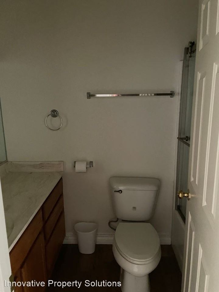 2454 E Saguaro Dr - Photo 3 of 13