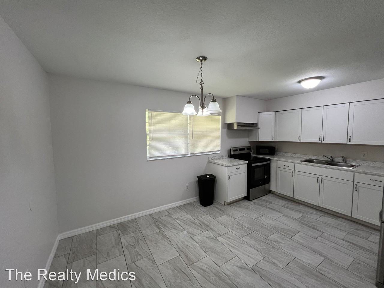 211 Nw 53rd Ct - Photo 3 of 22