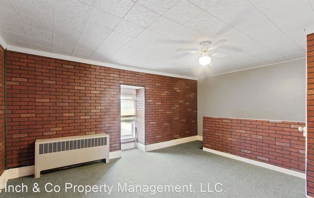 1026 N George St - Photo 2 of 27