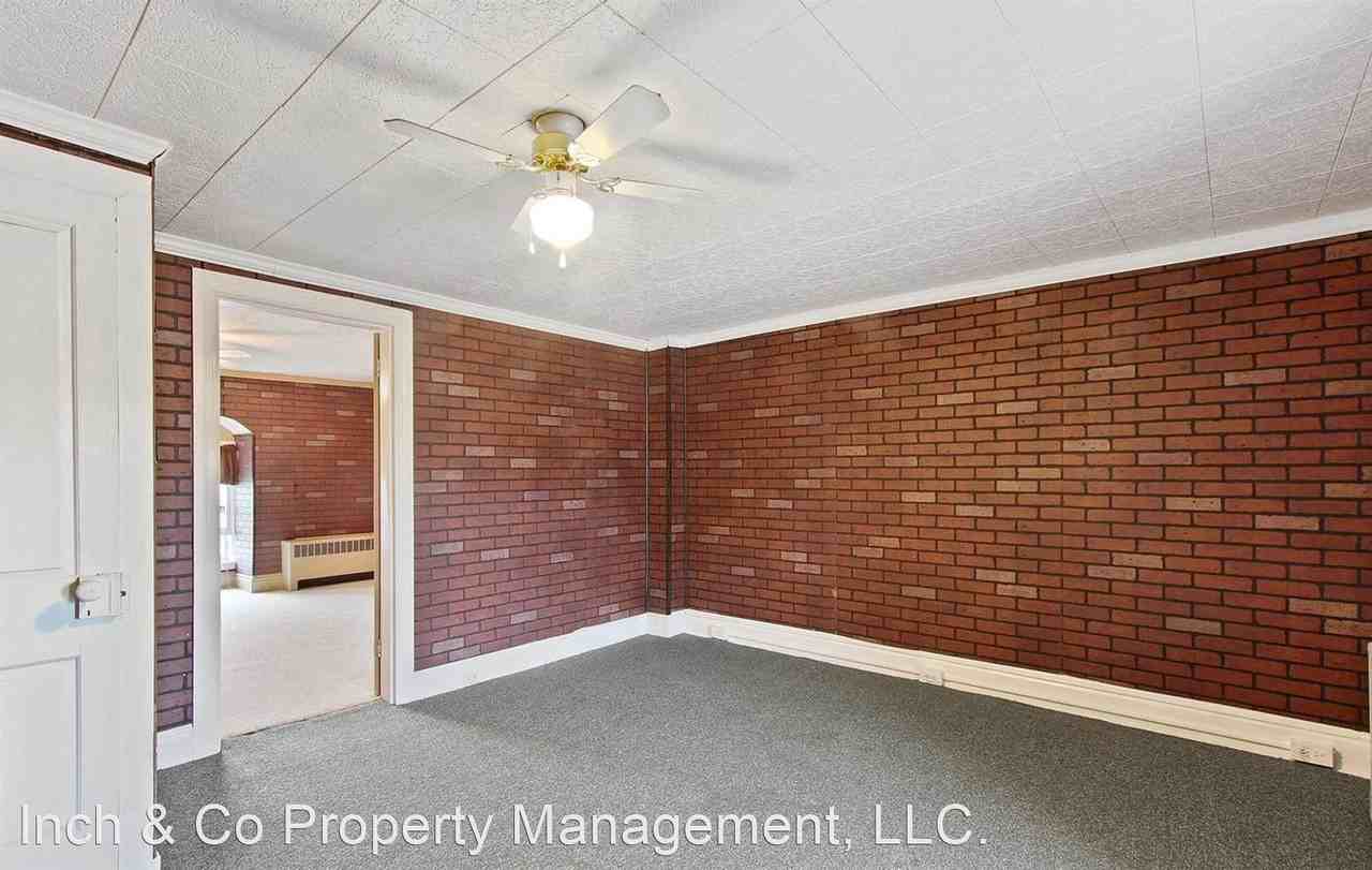 1026 N George St - Photo 3 of 27