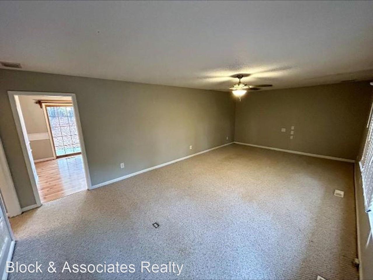 103 Baldwin Cir - Photo 3 of 16