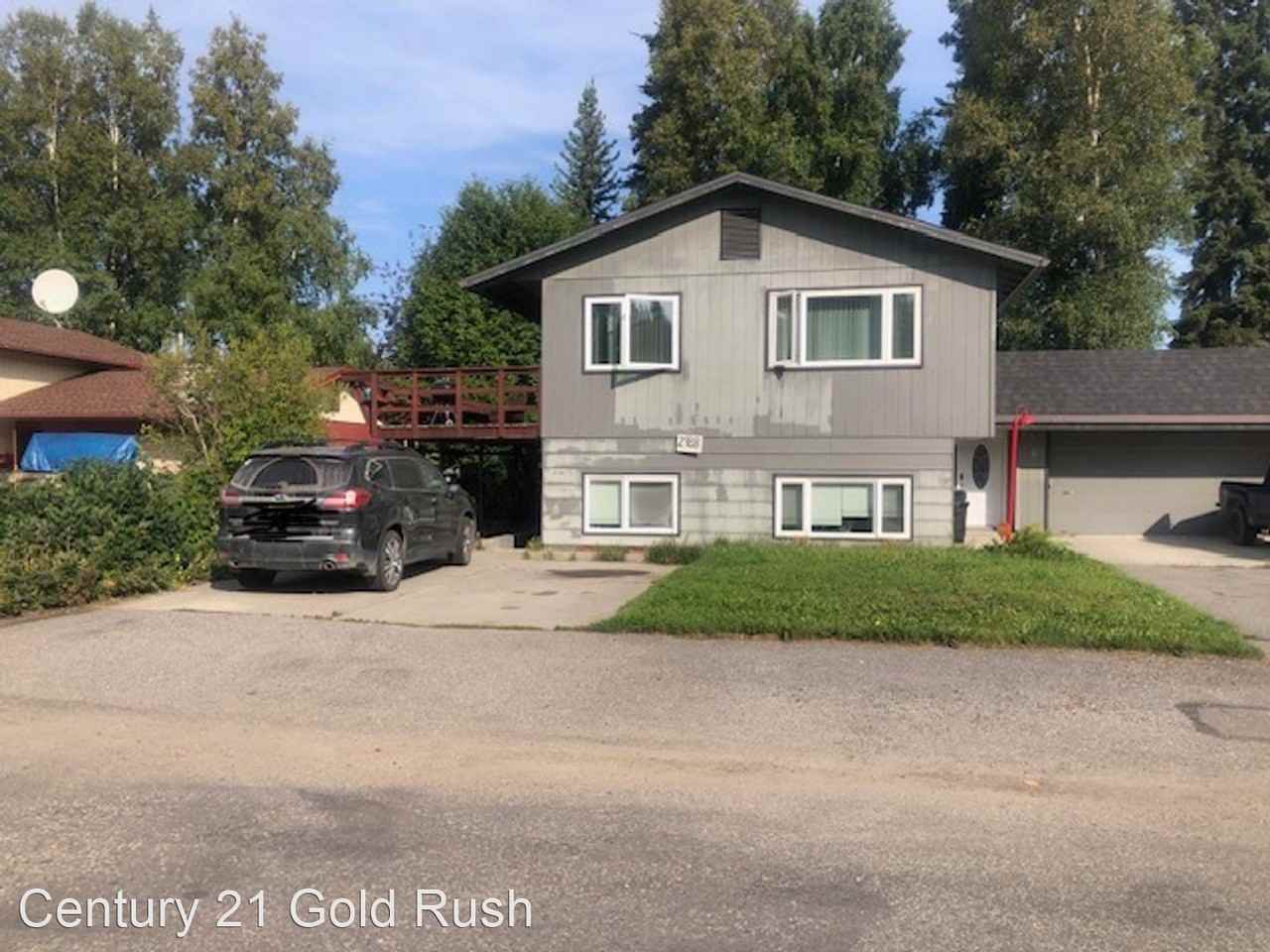 298 Shannon Drive - Photo 3 of 16