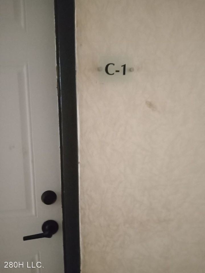 48 Evergreen Avenue - Photo 2 of 9